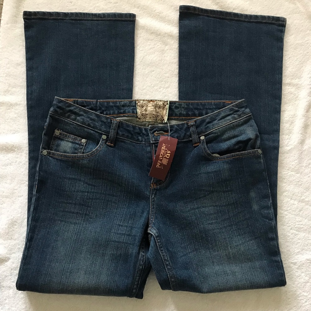 AMERICAN RAG JEANS 7 SHORT NWT